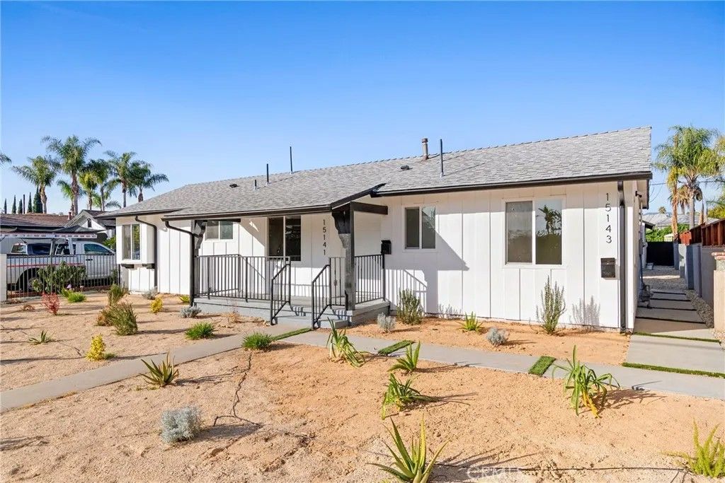 Photo of 15141 Lassen St, Mission Hills (san Fernando), CA 91345 (MLS # SR25279903)