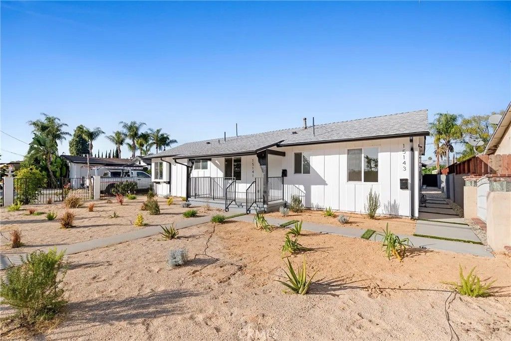 Photo of 15141 Lassen St, Mission Hills (san Fernando), CA 91345 (MLS # SR25279903)