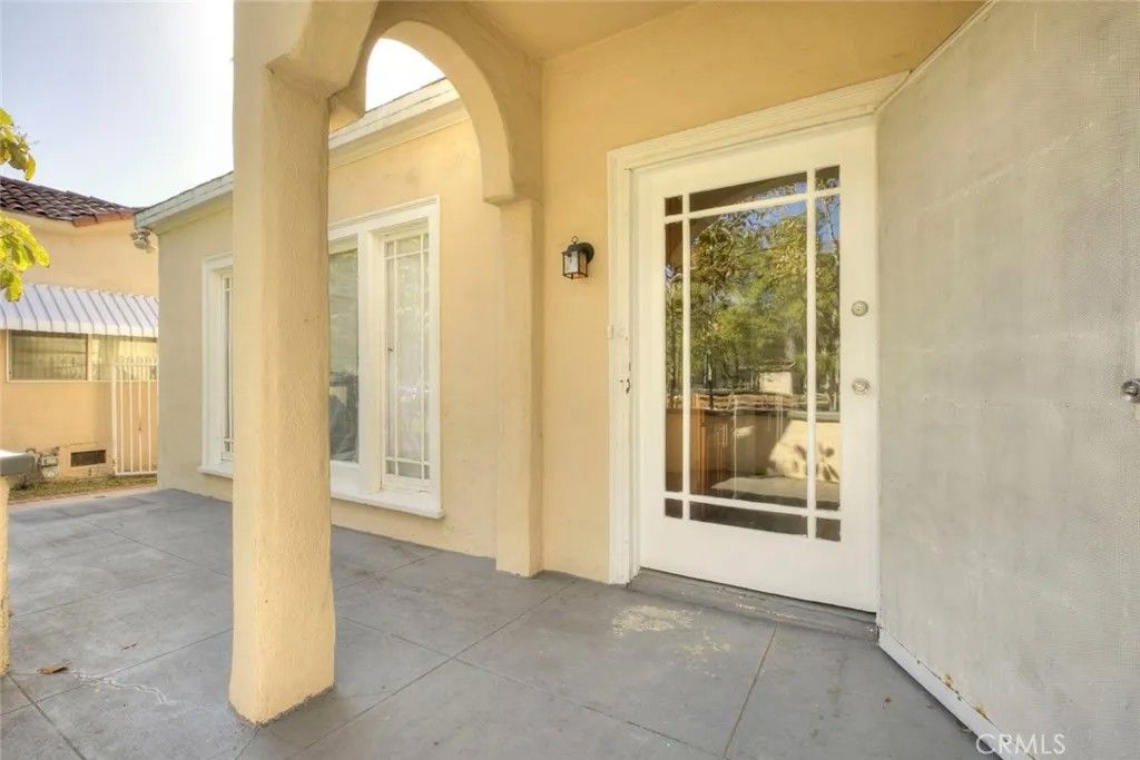 Photo of 648 Patterson Ave, Glendale, CA 91203 (MLS # GD26058894)
