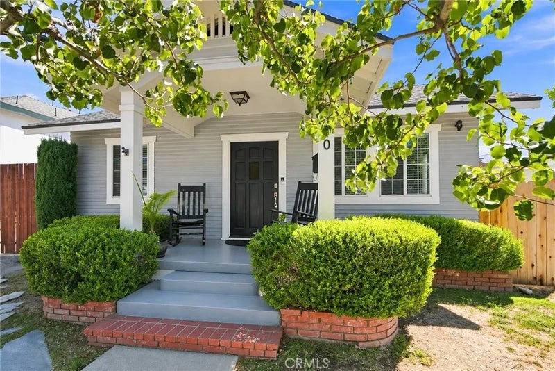 810 W Olive Avenue