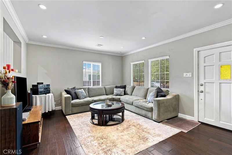810 W Olive Avenue