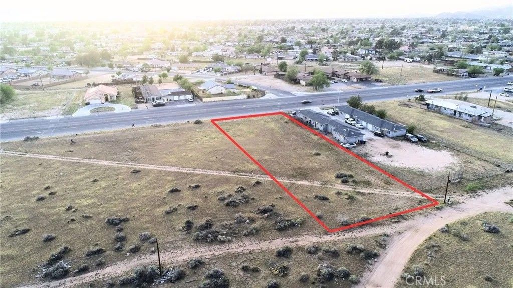 Photo of 11 Navajo, Apple Valley, CA 92308 (MLS # HD26066787)