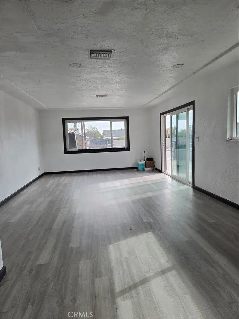 1684 W 8th