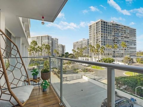 Photo of 1830 Avenida Del Mundo #403, Coronado, CA 92118 (MLS # 250041521)