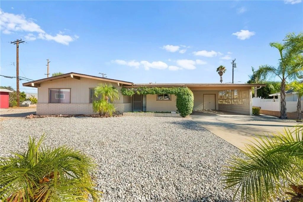 Photo of 28850 Wee Burn Way, Menifee, CA 92586 (MLS # SW25168612)