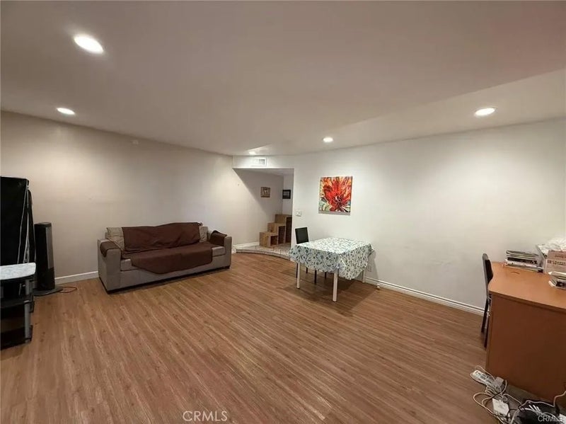 20744 Earlgate