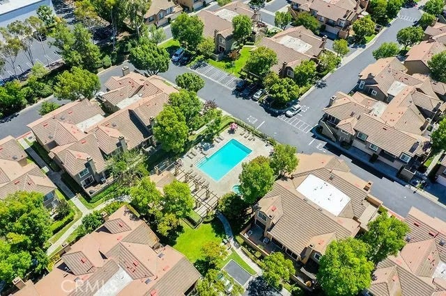 8123 E Oak Ridge Cir