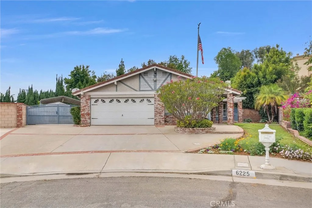 6225 Cliff Court