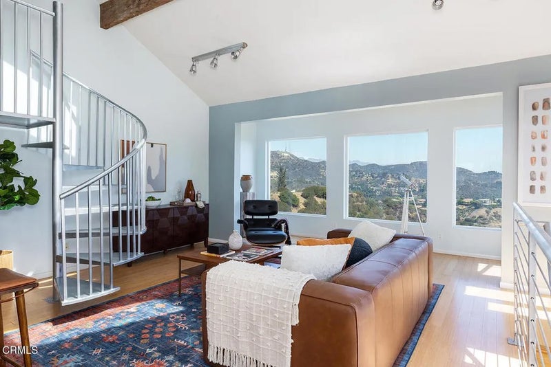 6936 Pacific View Drive