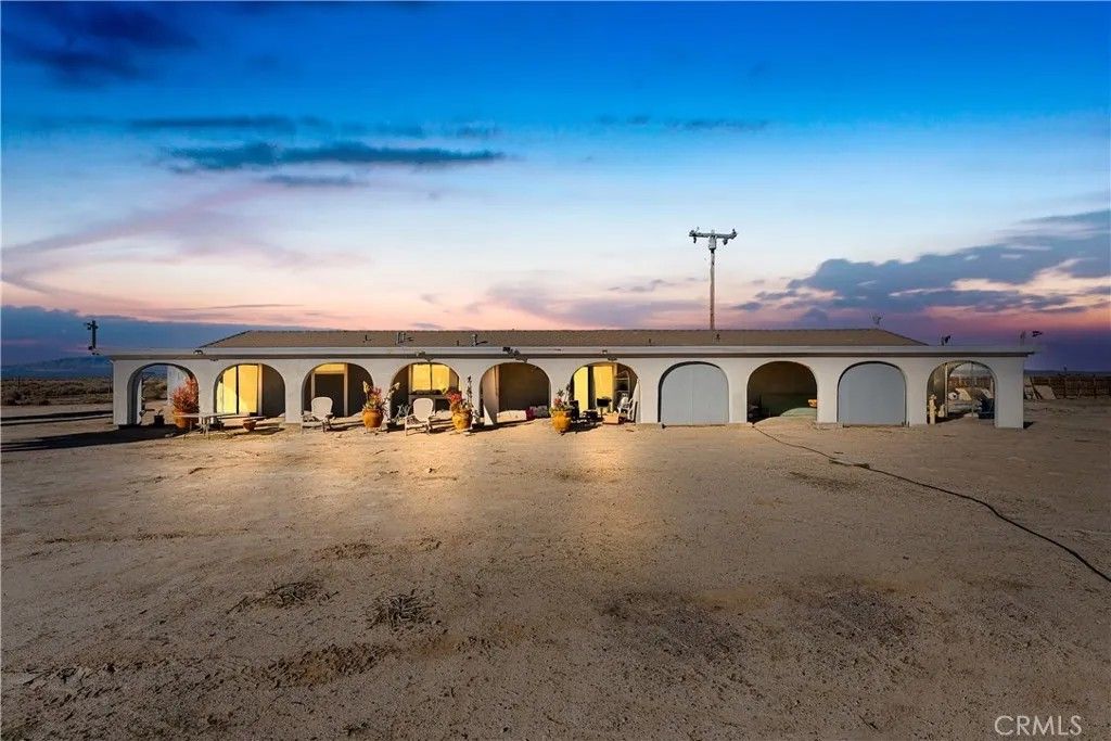 Photo of 49225 West 45th St, Lancaster, CA 93536 (MLS # SR25269666)