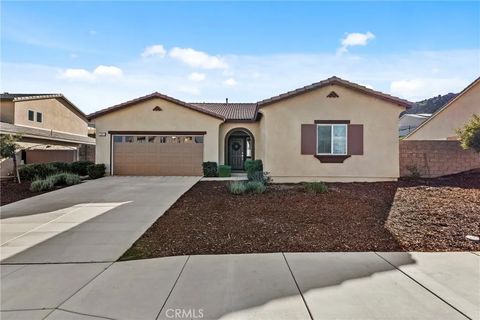 Photo of 30681 Expedition Dr, Winchester, CA 92596 (MLS # SW26004726)