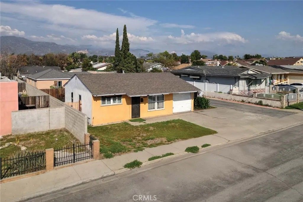Photo of 14457 Cavette Pl, Baldwin Park, CA 91706 (MLS # CV26042900)