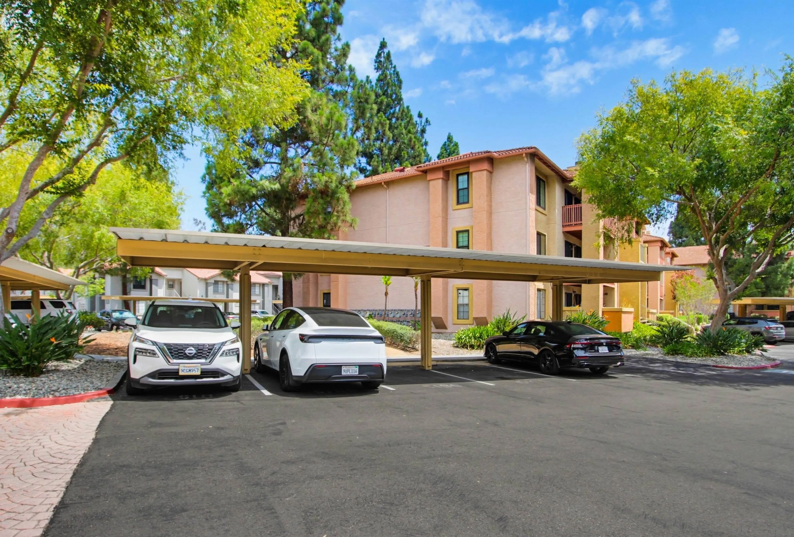 12039 Alta Carmel 147