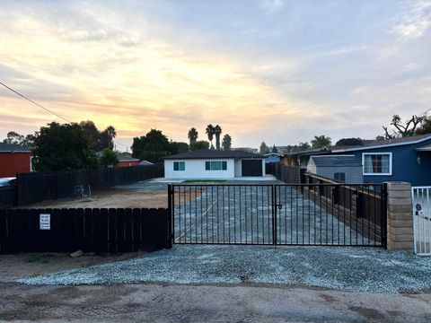 Photo of 154 Palm Ave, Chula Vista, CA 91911 (MLS # 250043919)