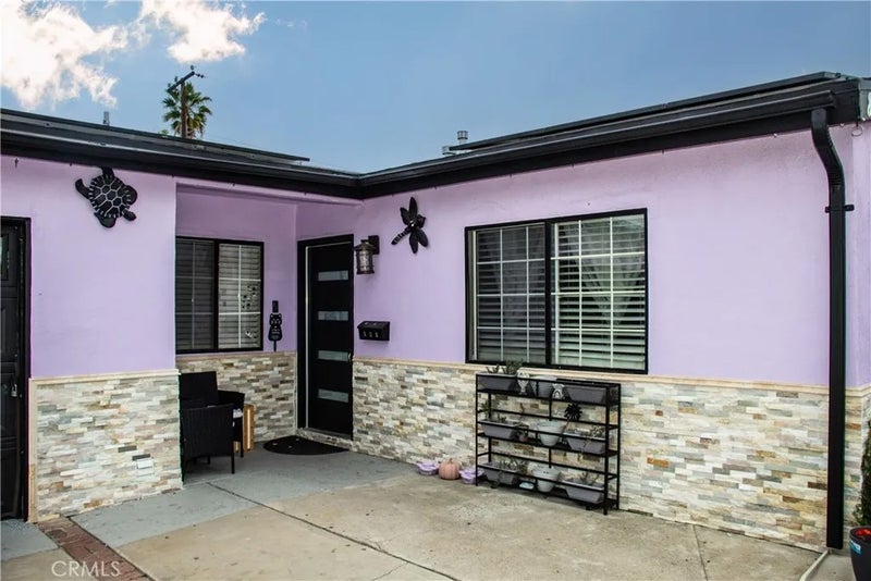 838 W Brockton
