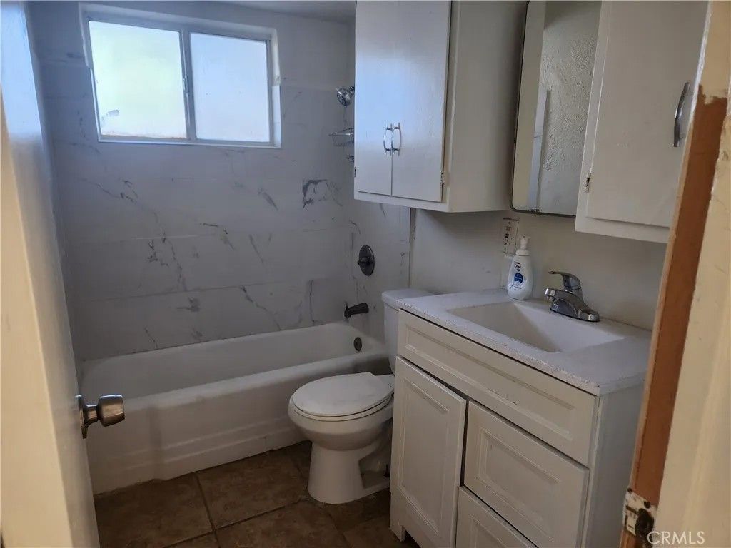 Photo of 25498 Dayton Avenue, Barstow, CA 92311 (MLS # HD25279096)