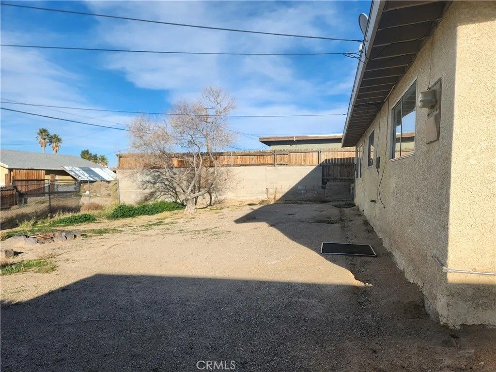Photo of 25498 Dayton Avenue, Barstow, CA 92311 (MLS # HD25279096)