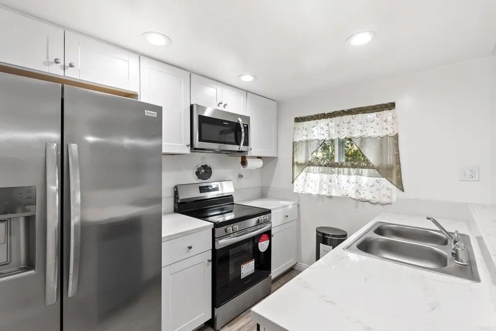 Photo of 913 Amistad Ct #D, El Cajon, CA 92019 (MLS # PTP2506377)