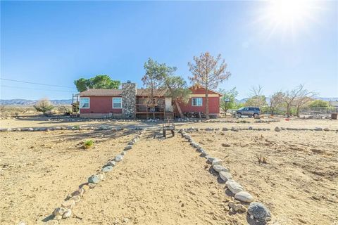 Photo of 33600 172nd St, Llano, CA 93544 (MLS # IV25252918)