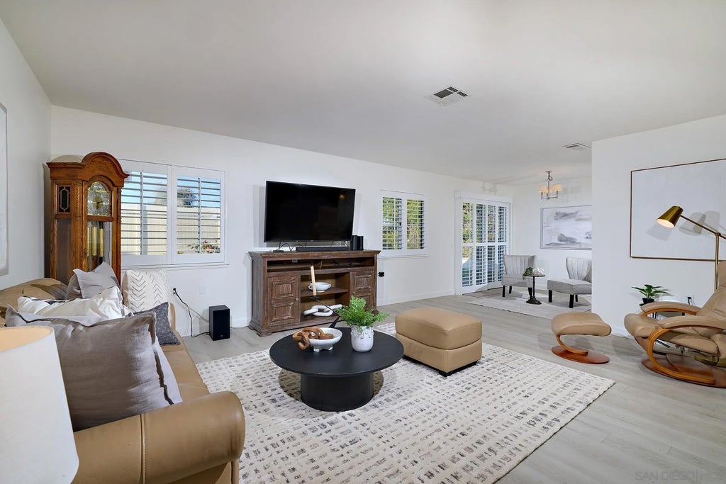 Photo of 12466 Senda RD, San Diego, CA 92128 (MLS # 260024968)