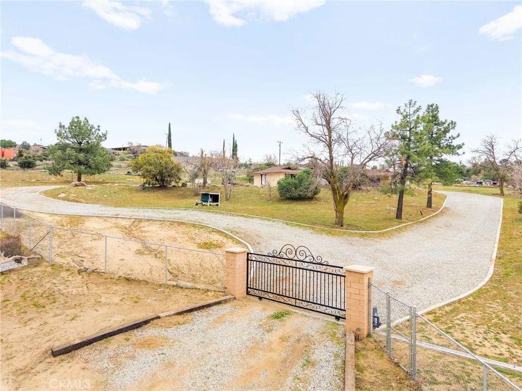 Photo of 58731 Burnt Valley Road, Anza, CA 92539 (MLS # SW25276244)