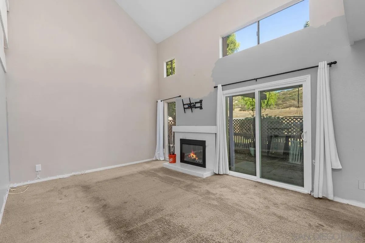 23823 Green Haven Ln