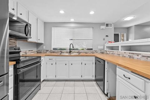 Photo of 23823 Green Haven Ln, Ramona, CA 92065 (MLS # 250043704)