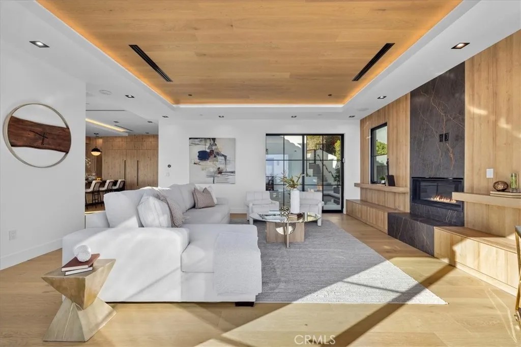 2532 Via Sanchez