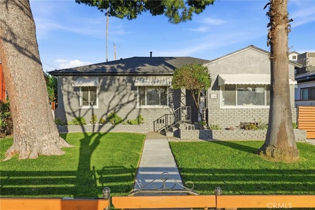 Photo of 2140 N Rose Street, Burbank, CA 91505 (MLS # SR26047469)