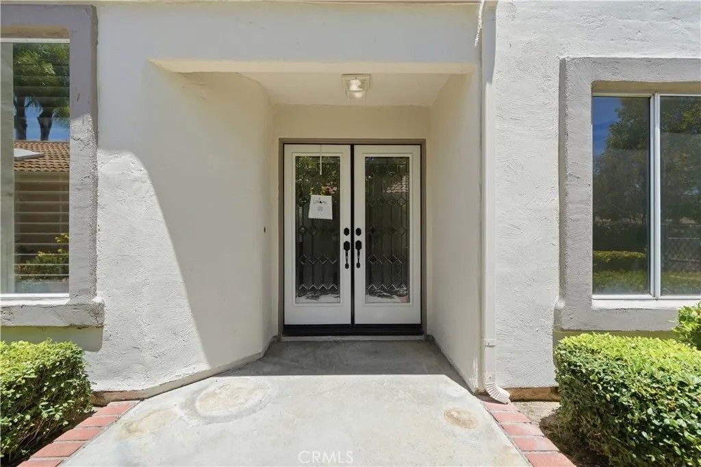 Photo of 40502 Via Amapola, Murrieta, CA 92562 (MLS # SW26125898)