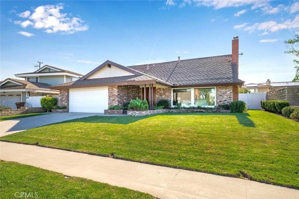 Photo of 370 Vesuvius Dr, Brea, CA 92823 (MLS # PW26001665)