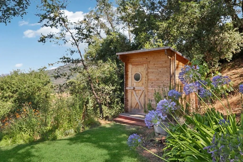 28295 Camino Estribo