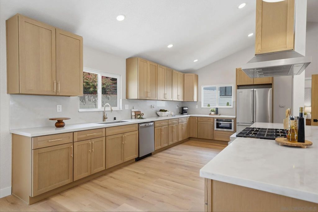 Photo of 3344 Goldfinch St, San Diego, CA 92103 (MLS # 260007747)