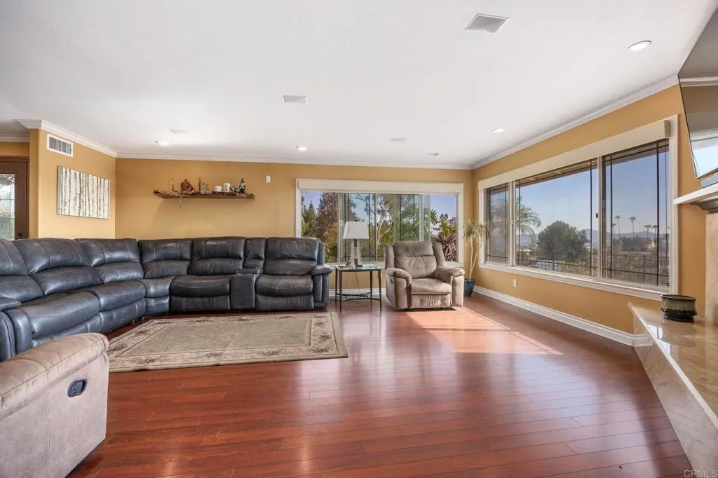 8618 Sky Rim Drive