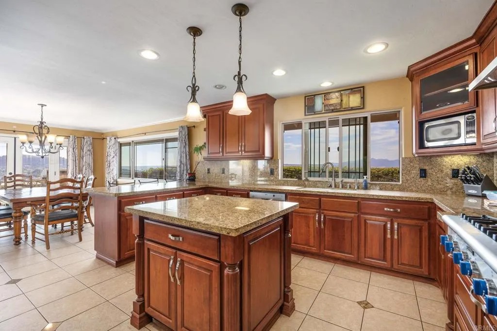 8618 Sky Rim Drive