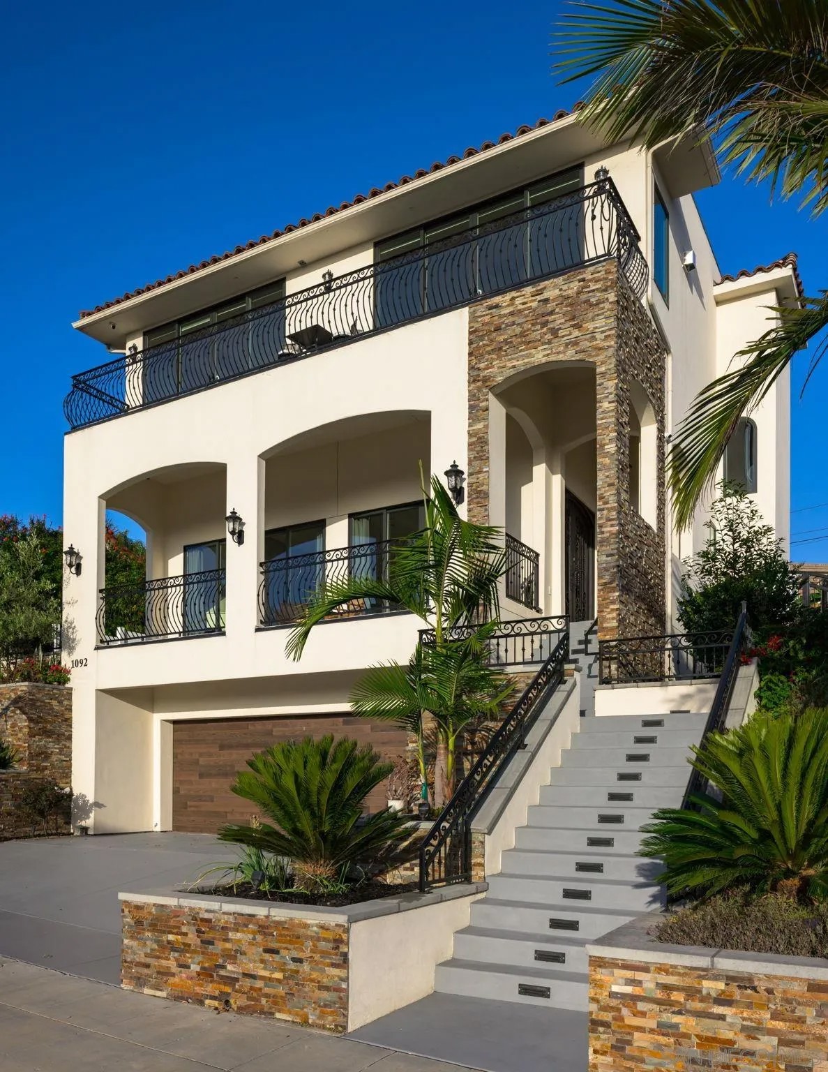 1092 Evergreen Street