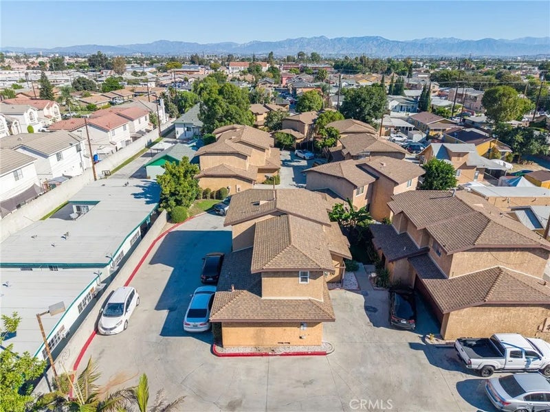 4802 Santa Ana G