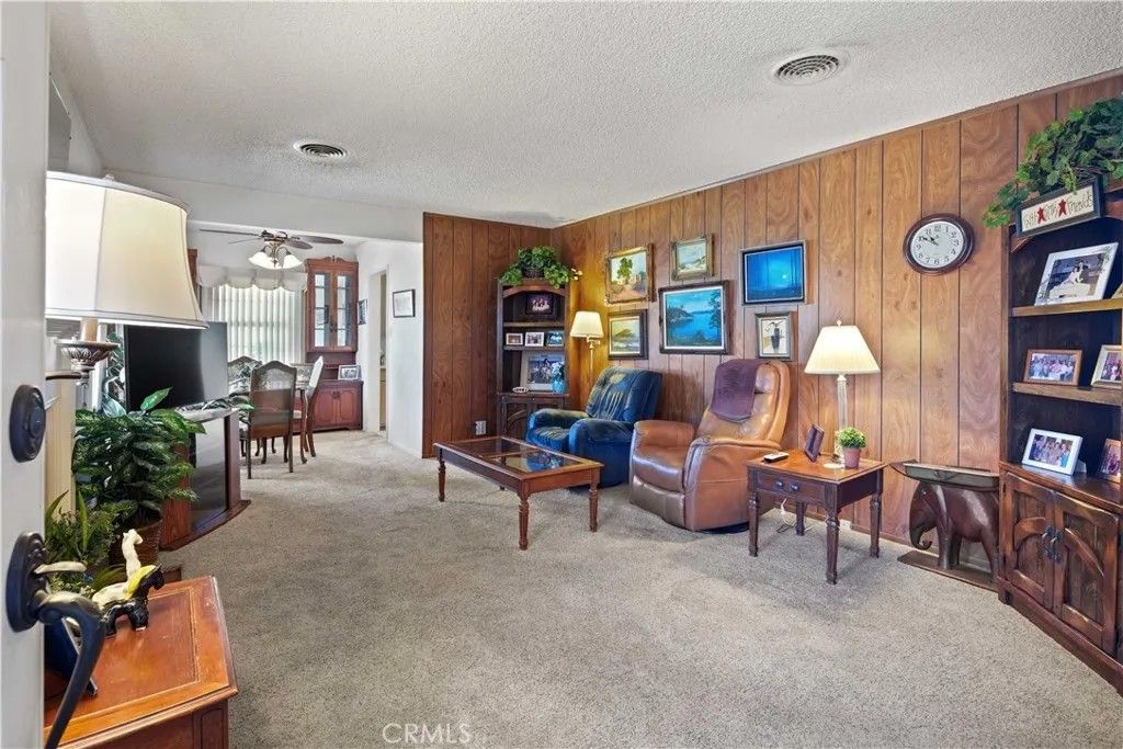 Photo of 7542 Gaviota, Van Nuys, CA 91406 (MLS # SR26023974)