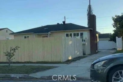 12208 Compton