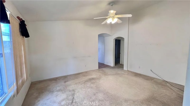 14699 Queen Valley