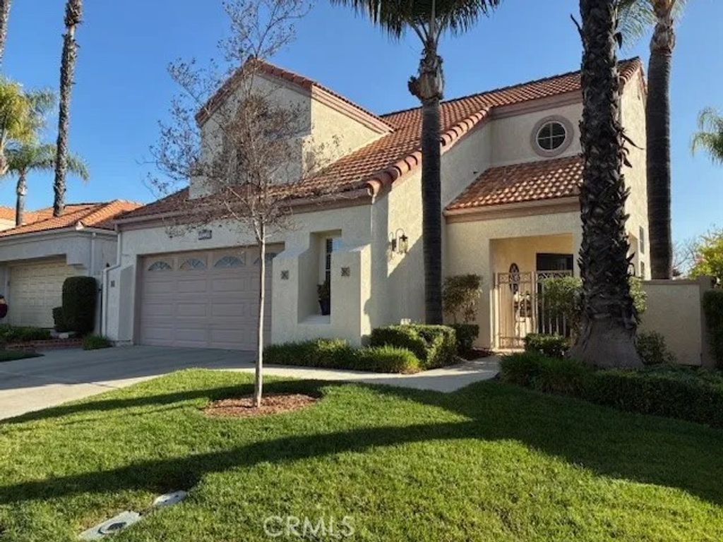 Photo of 40296 Via Estrada, Murrieta, CA 92562 (MLS # SW26012904)