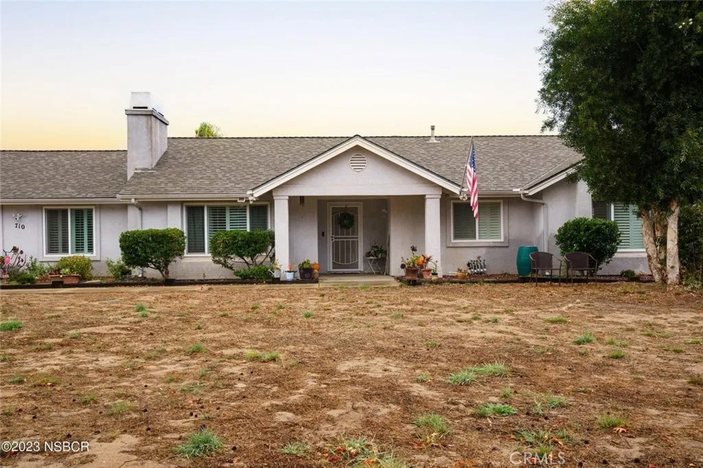 710 Crystal Way