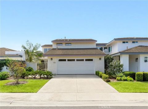 Tiny photo for 10 Shoal Drive, Corona Del Mar, CA 92625 (MLS # NP25234113)