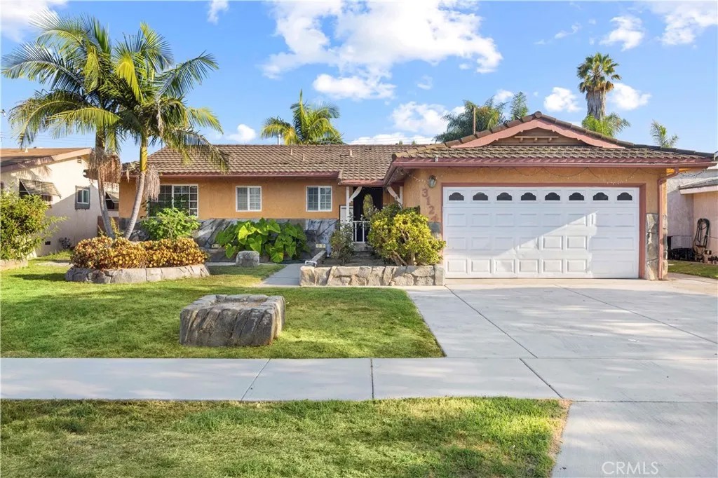 3124 W Graciosa