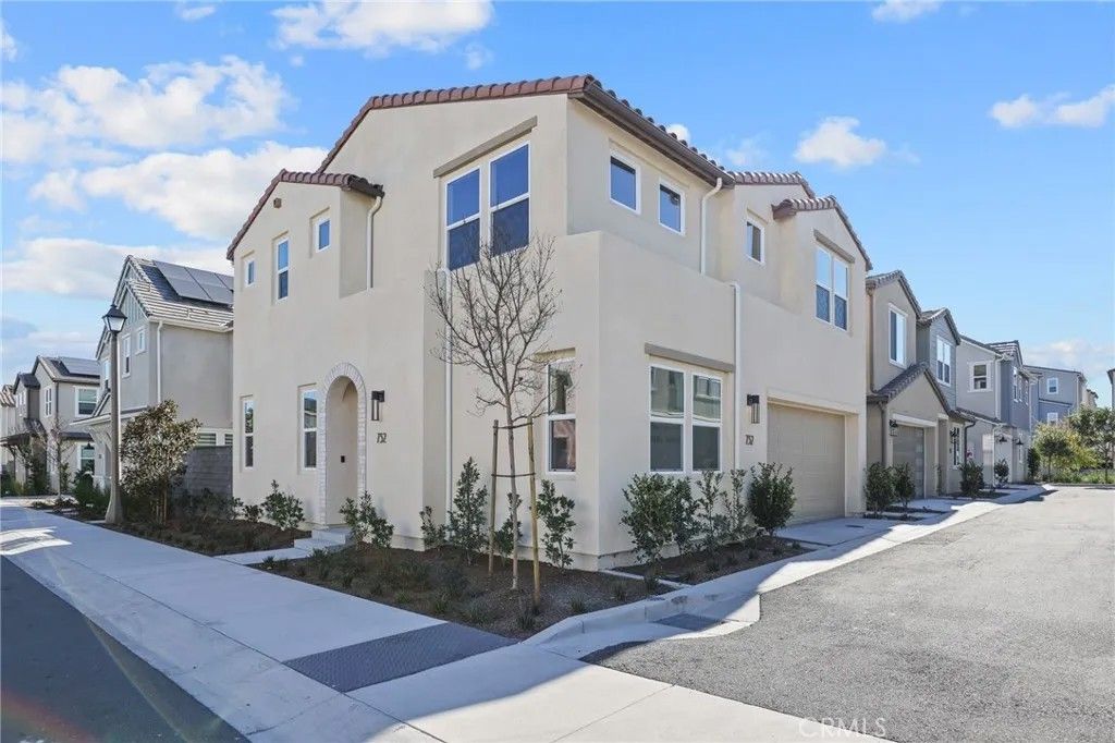 Photo of 732 Jasper St, Rancho Mission Viejo, CA 92694 (MLS # OC26020089)