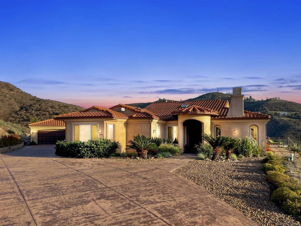 Photo of 2247 Margarita Glen, Fallbrook, CA 92028 (MLS # 250042812)