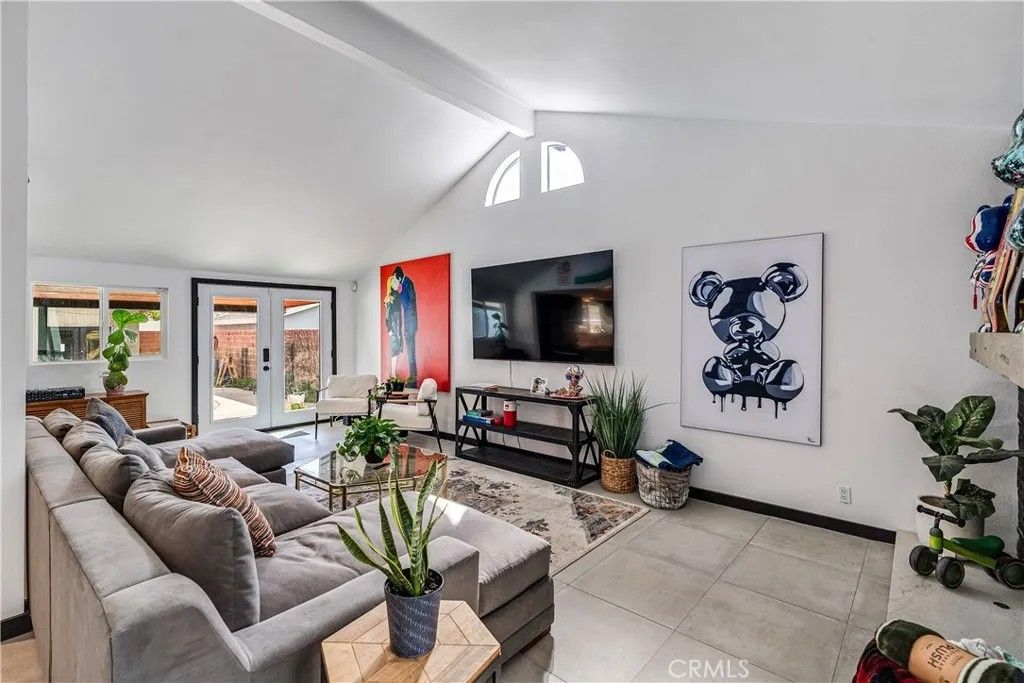 Photo of 7702 De Soto Ave, Canoga Park, CA 91304 (MLS # SR26043894)