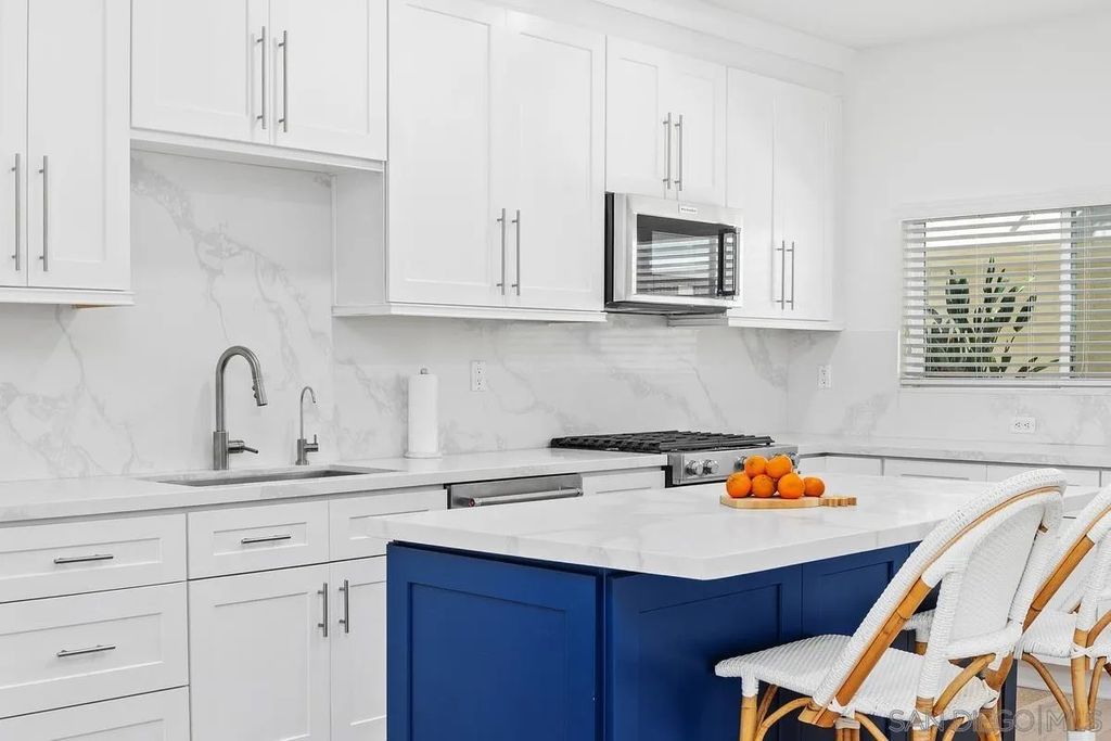 Photo of 401 N Coast Hwy #210, Oceanside, CA 92054 (MLS # 260002727)