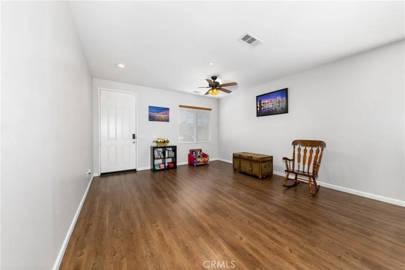 11239 Scarlet Ave