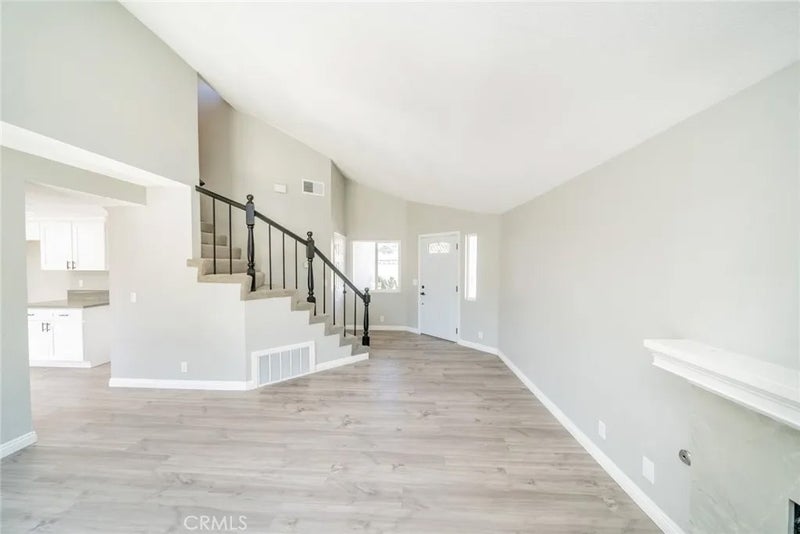 827 S Tamarisk Avenue